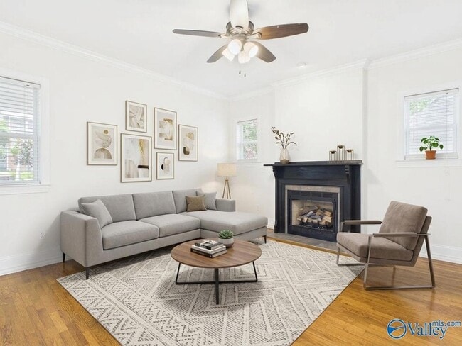 Photo - 501 Prospect Dr SE