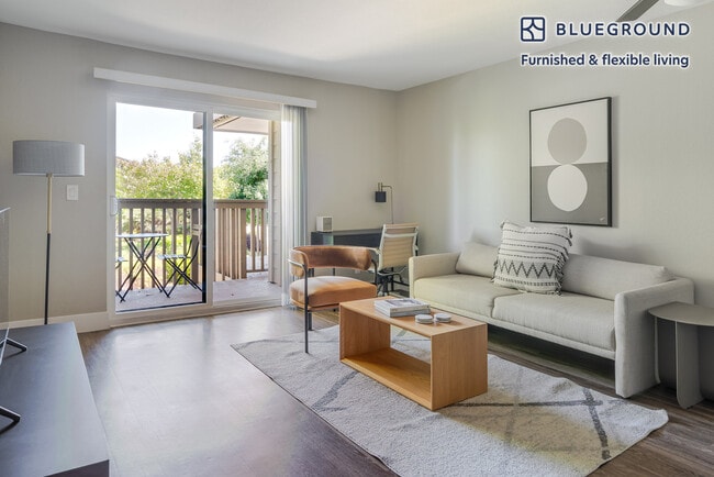 Building Photo - 766 Edgewater Blvd Unit SI FL2-ID2143
