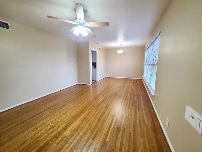 Photo - 1830 Viewcrest Dr