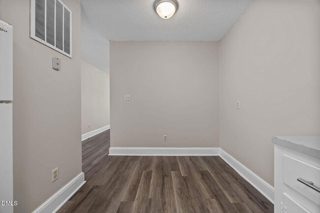 Photo - 204 W McNeill St