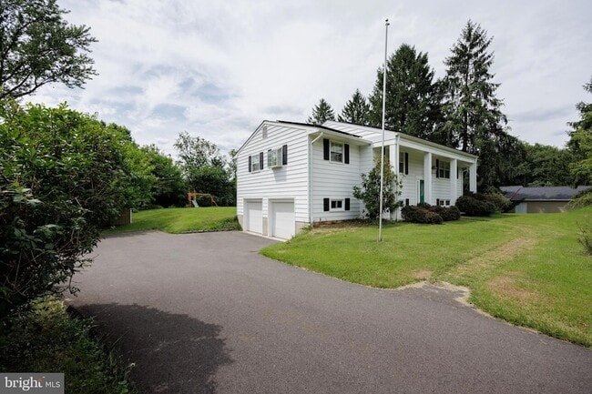 Photo - 3106 Hearthstone Rd