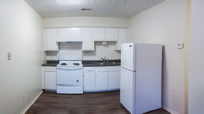 Photo - Valleyview Apartments