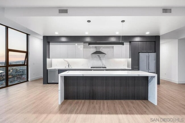 Photo - 1440 Columbia St Unit 2304