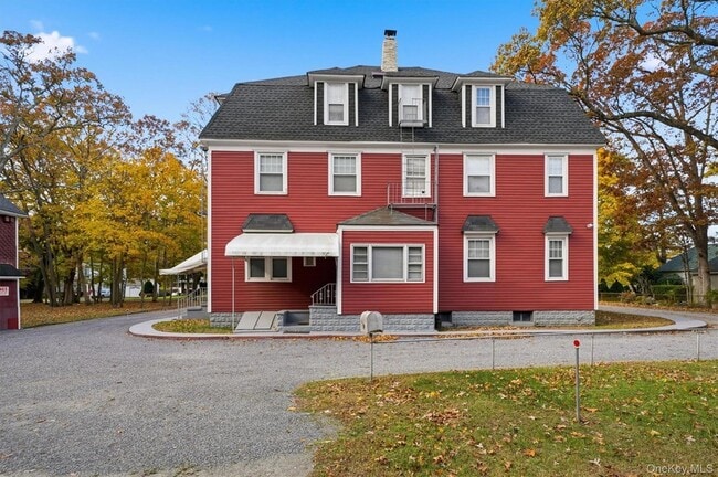 Photo - 221 Lake Ave S Unit 1C