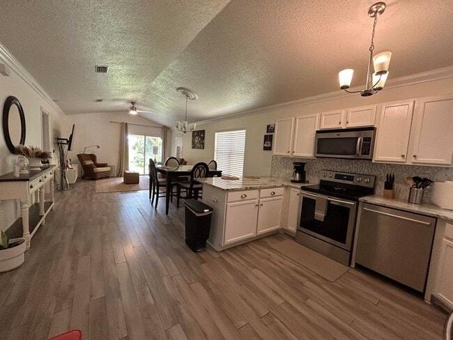 Photo - 228 Nesmith Ave