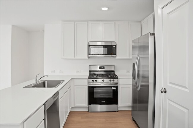 Photo - 16819 Spotted Oak Dr