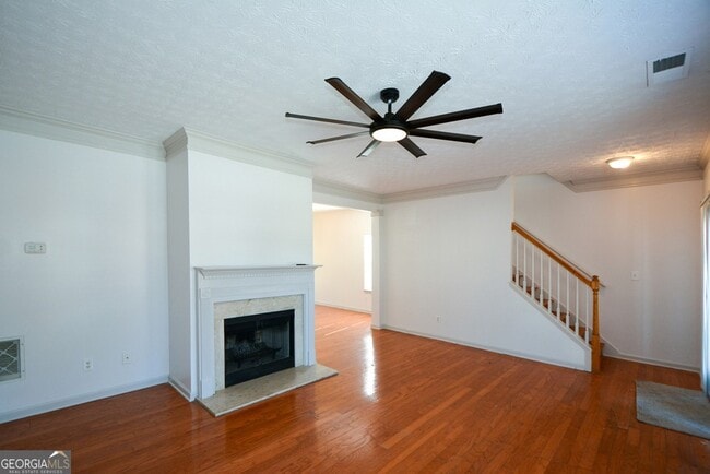 Photo - 5460 Hampton Ct