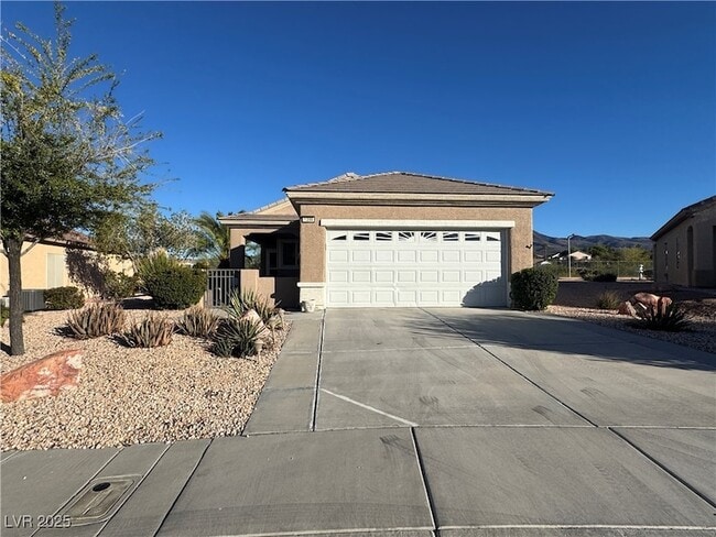 Building Photo - 1396 Couperin Dr