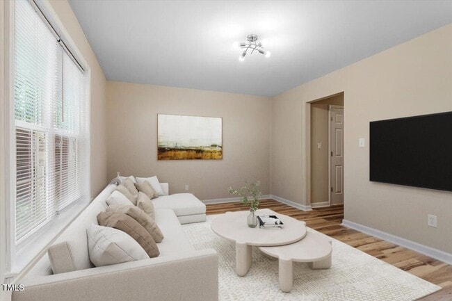 Photo - 1611 Poole Rd