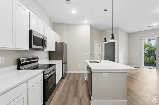 Interior Photo - Tiffany Flats