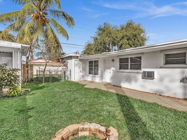 Building Photo - 2193 NE 172nd St Unit 2193