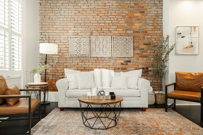 Photo - 1354 Broadway Unit ID1056136P