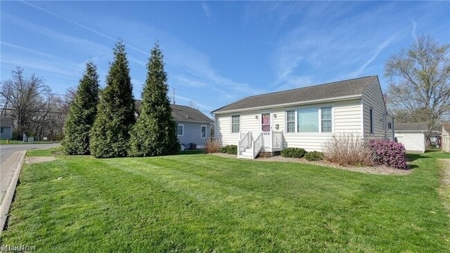 Photo - 2411 Bell St