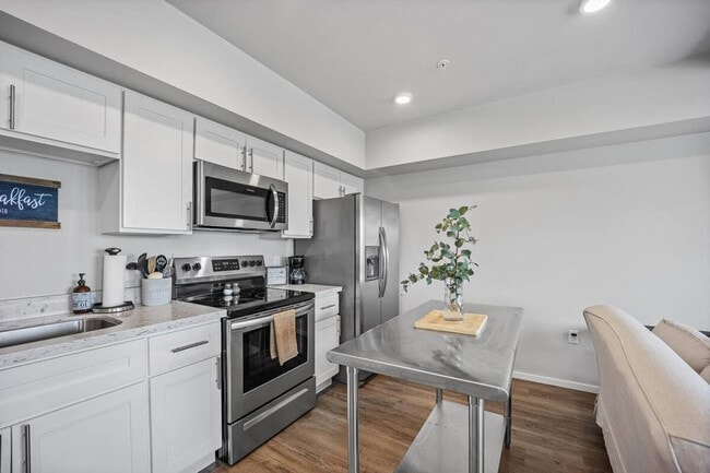 Photo - 624 E 32nd St Unit ID1297492P