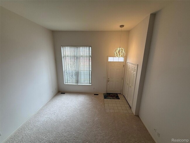 Photo - 29419 Glen Oaks Blvd E