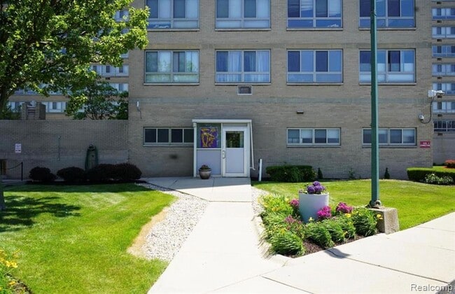 Photo - 8900 E Jefferson Ave Unit 624