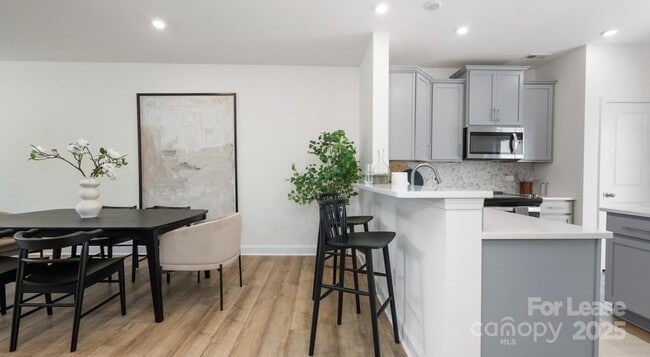 Photo - 2635 W Trade St