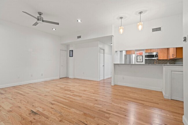 Photo - 187 Wayne St