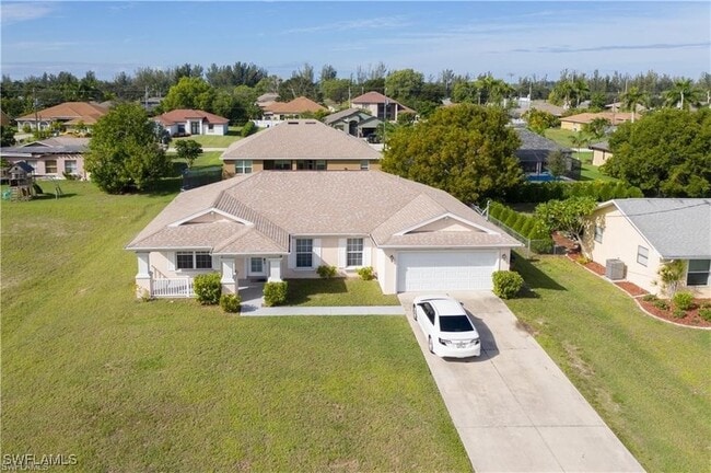 Building Photo - 2700 SW 15th Ave