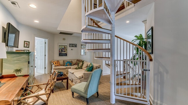 Building Photo - 635 Dune Oaks Dr Unit ID1253776P