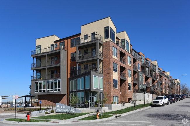 Primary Photo - Apex On Quality Hill