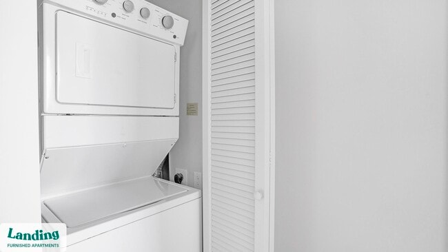 Photo - 698 NE 1st Ave Unit CMW-1903