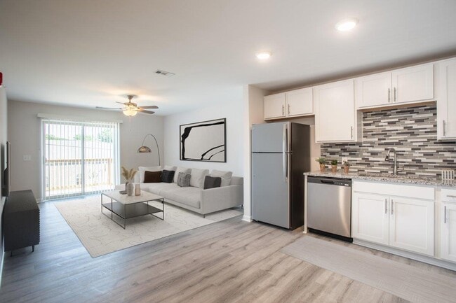 Photo - Hickory Creek Apartment and Townhomes