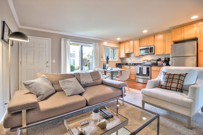 Living-1 - 30 Gladys Court