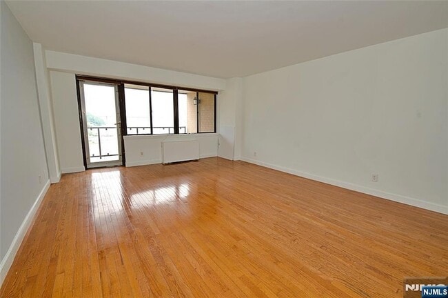 Photo - 1203 River Rd Unit 14C