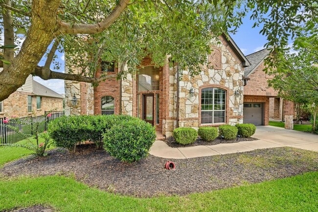 Photo - 4303 Woodledge Pl