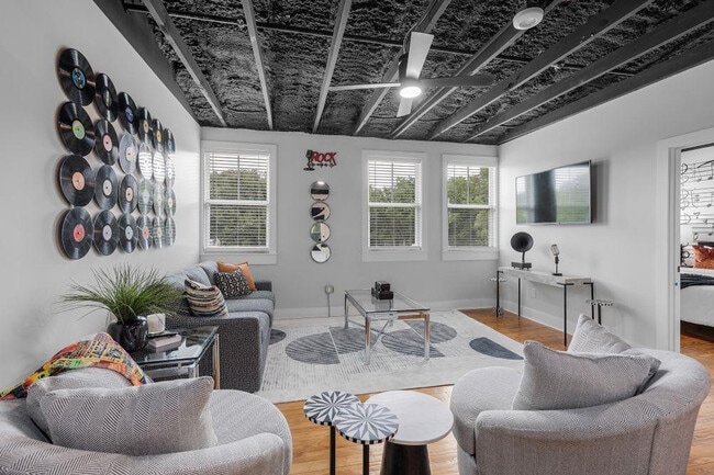 Building Photo - 156 Camellia St Unit ID1267002P