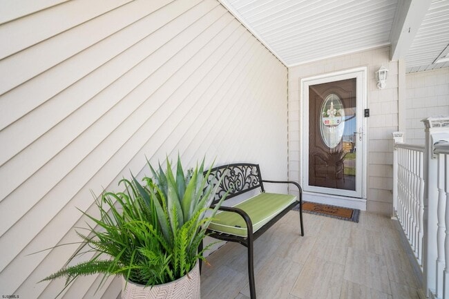 Photo - 10 Explorer Rd