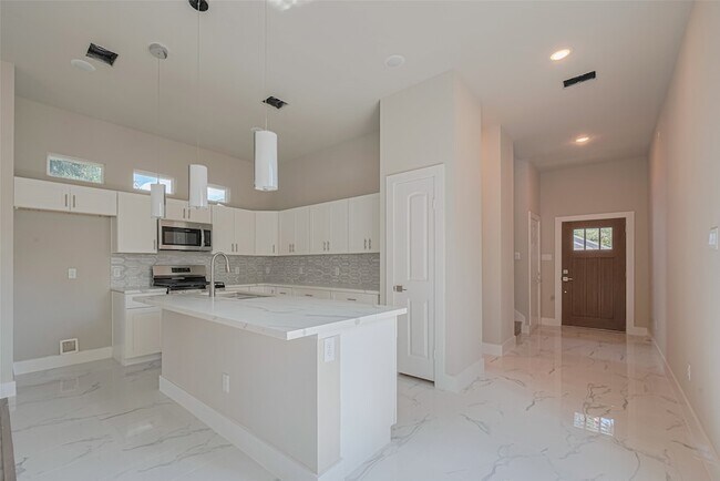 Photo - 7207 Force St