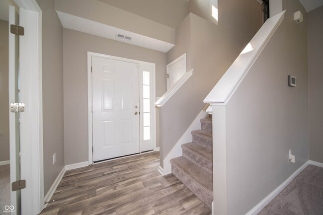 Photo - 7062 English Oak Dr