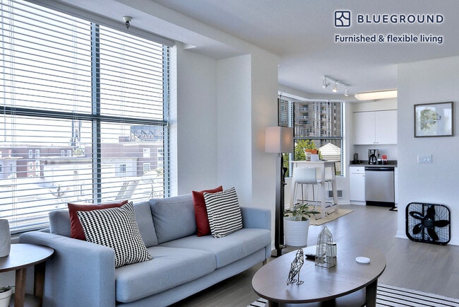 Photo - 2 Townsend St Unit FL6-ID1656