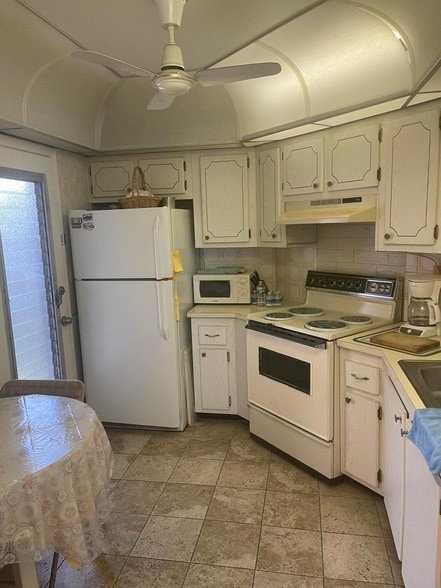 Photo - 4 Greenway Village N Unit 201