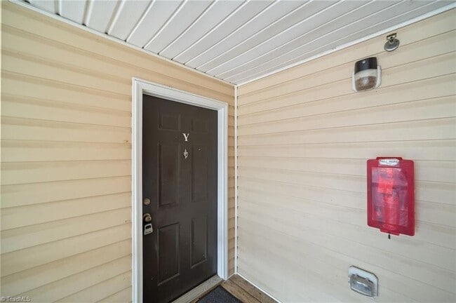 Photo - 3712 Cotswold Ave Unit Y