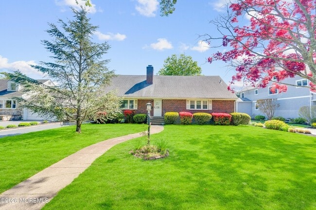 Photo - 508 Crescent Pkwy