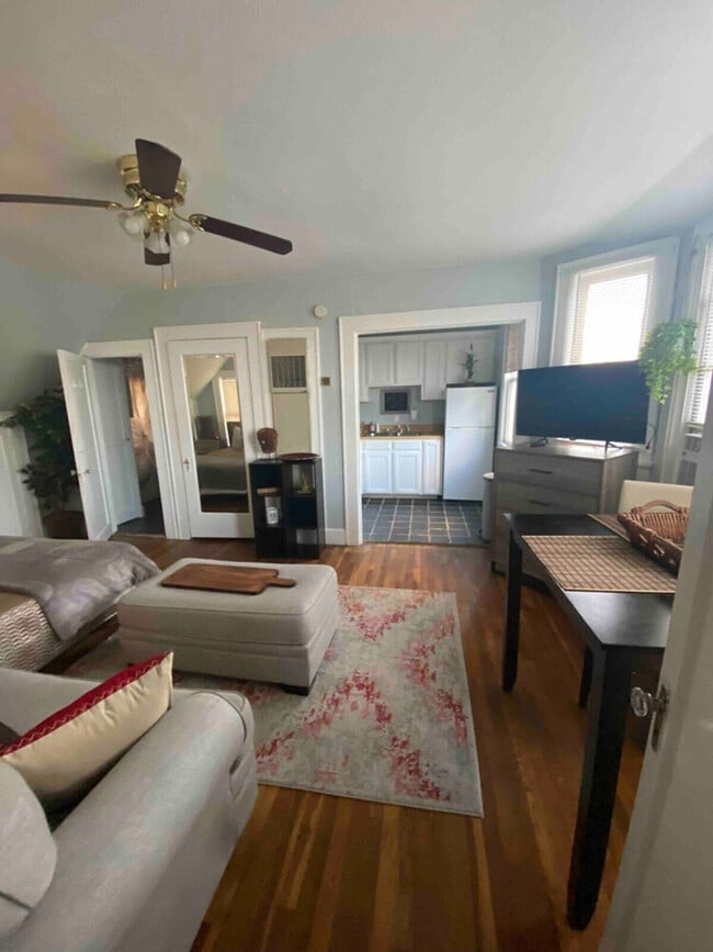 Photo - 3752 Bertrose St Unit SI ID1598154P