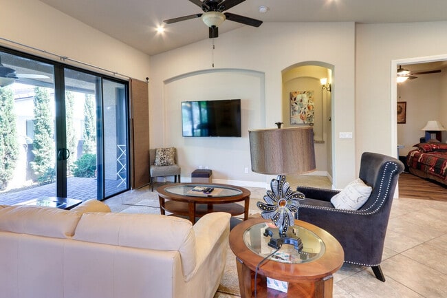 Photo - 2514 N Snead Dr Unit SI ID1386238P