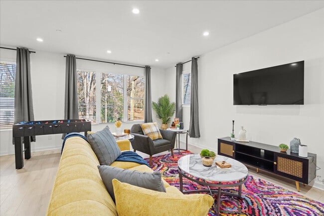 Building Photo - 1111 Dade St Unit ID1366791P