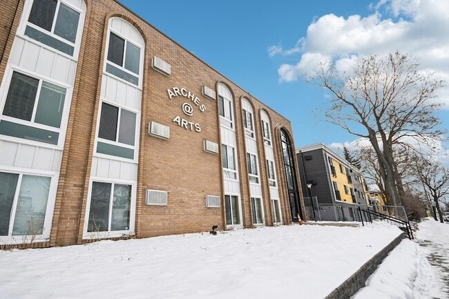 Photo - 2525 3rd Ave S