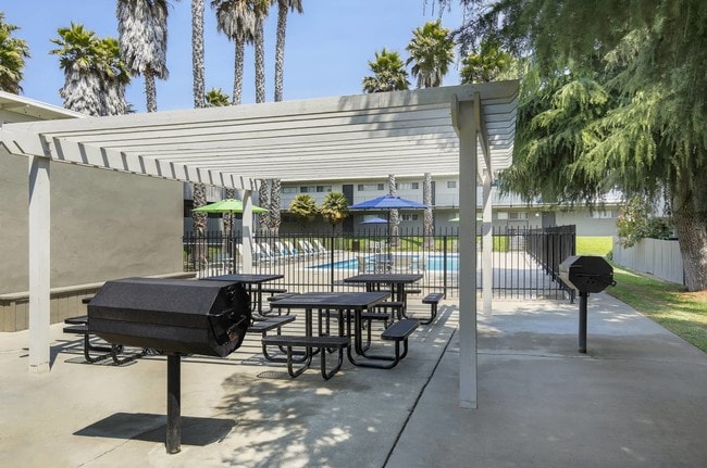 Photo - Cambridge Court