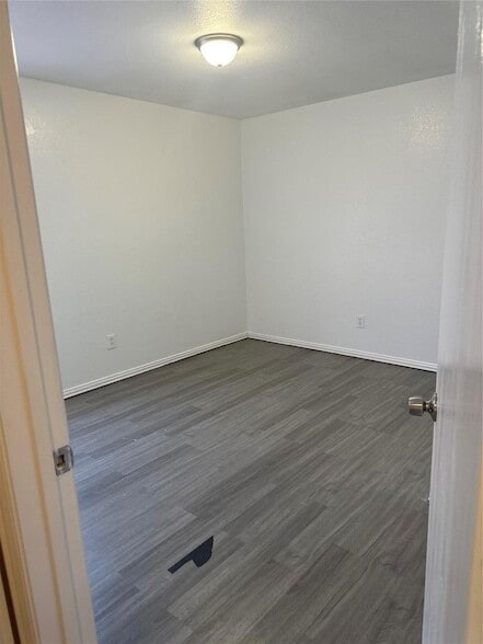 Photo - 609 Kings Way Dr Unit A