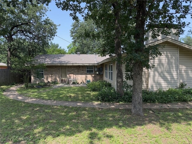 Building Photo - 2614 W Newton Cir