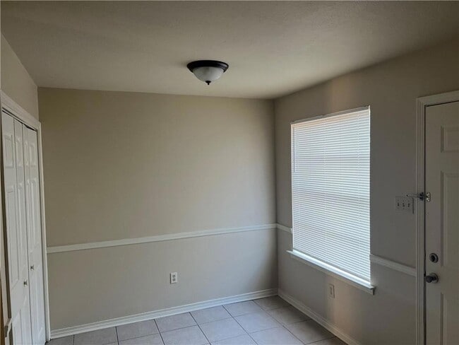 Photo - 126 Lakewood Dr