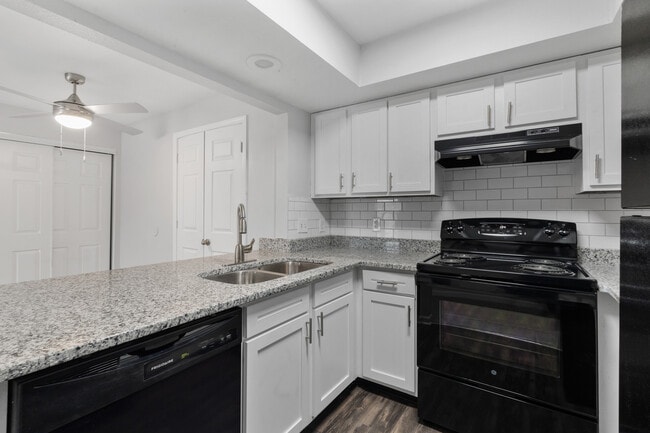 Building Photo - Eagle’s Edge