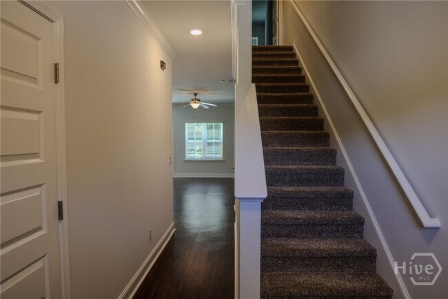 Photo - 121 Horizon Ln
