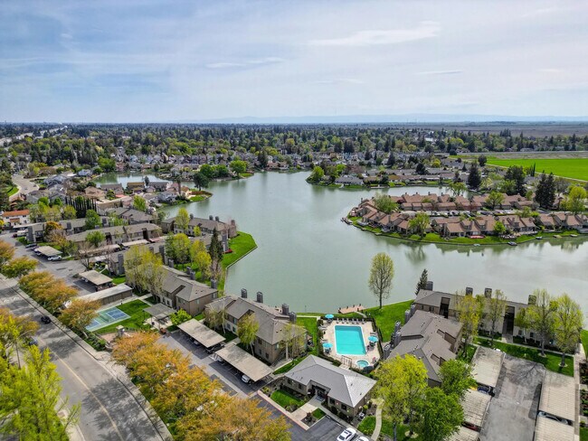 Photo - Lakeview Village Apartments