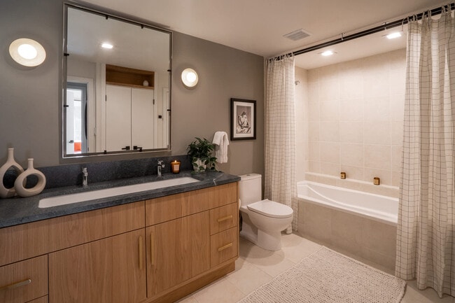 Photo - 601 S Monarch St Unit ID1036620P